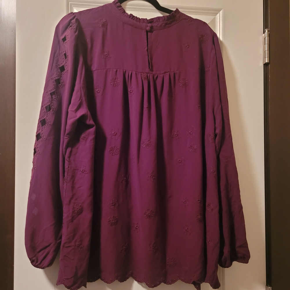 Torrid Women's Challis Embroidered Cut Out Long Sleeve Blouse Size 2X - Picture 5 of 10